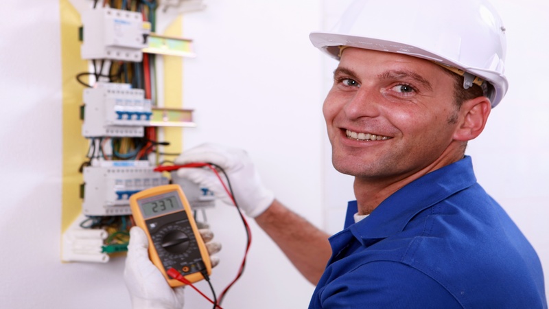 3 Reasons to Always Call a 24-Hour Electrician in Doylestown, PA