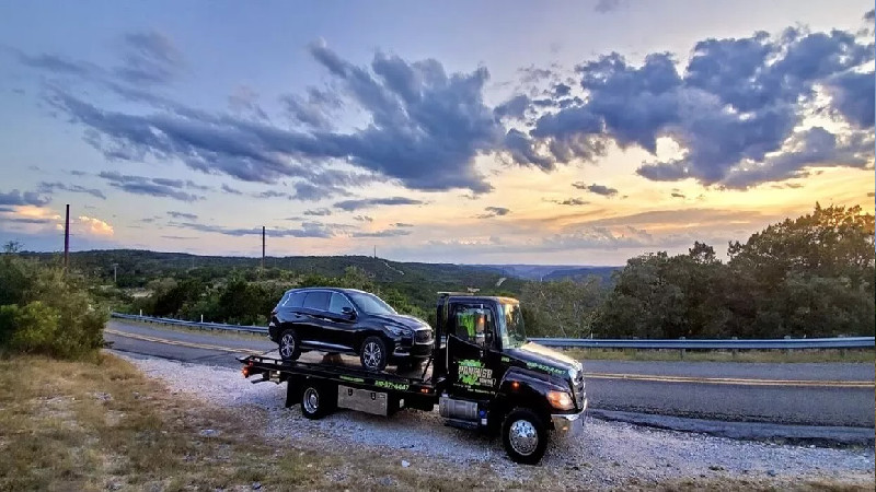 3 Times You Should Call a San Antonio Towing Company For Help