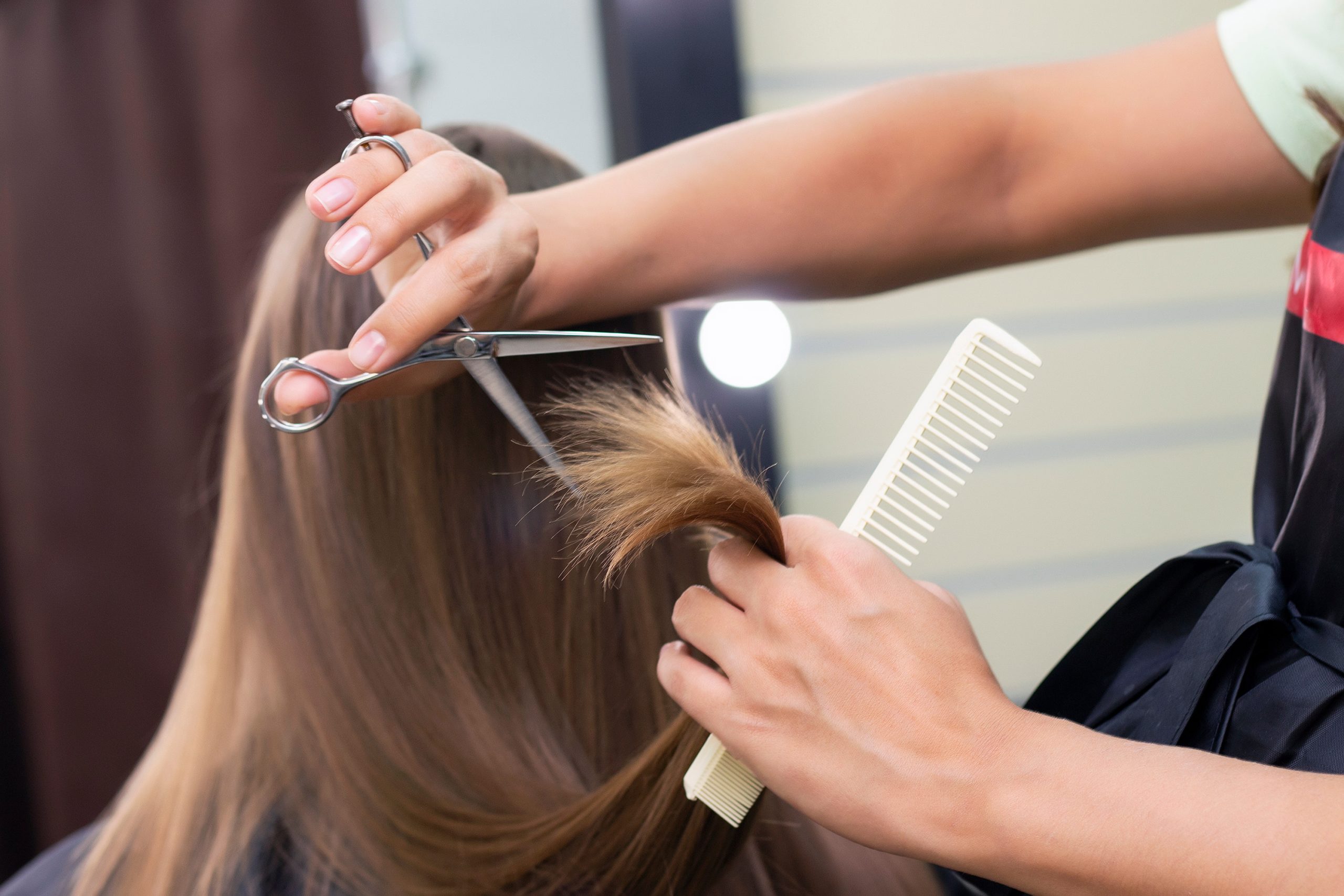 How a Hair Extensions Salon in Peoria, AZ Can Help You With Your Hair