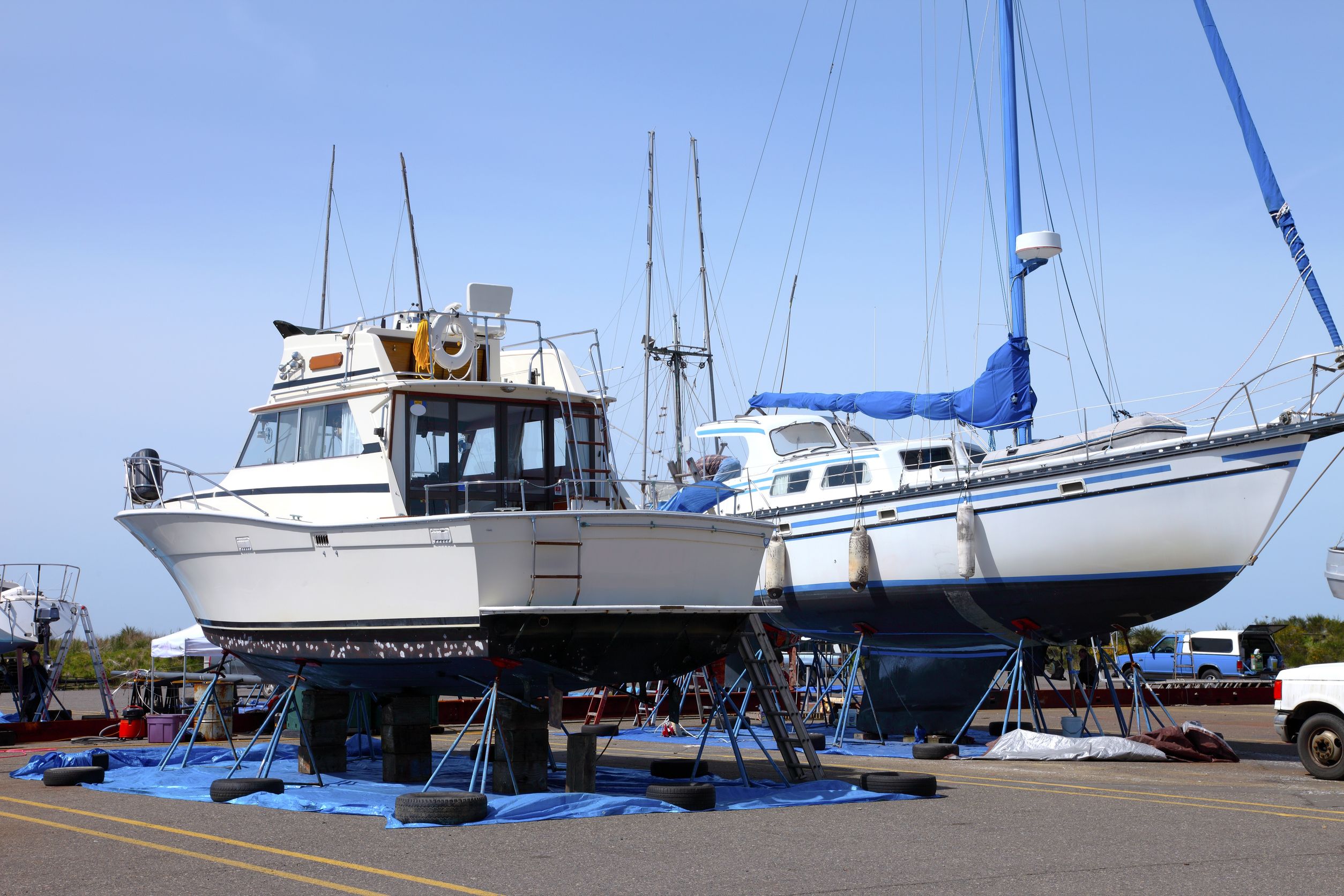 The Benefits of Buying Used Pontoon Boats near Cape Coral, FL